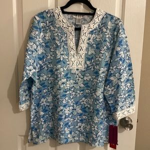 Cathy Daniels tunic floral blouse size Size L. 3/4 sleeves. Made in India